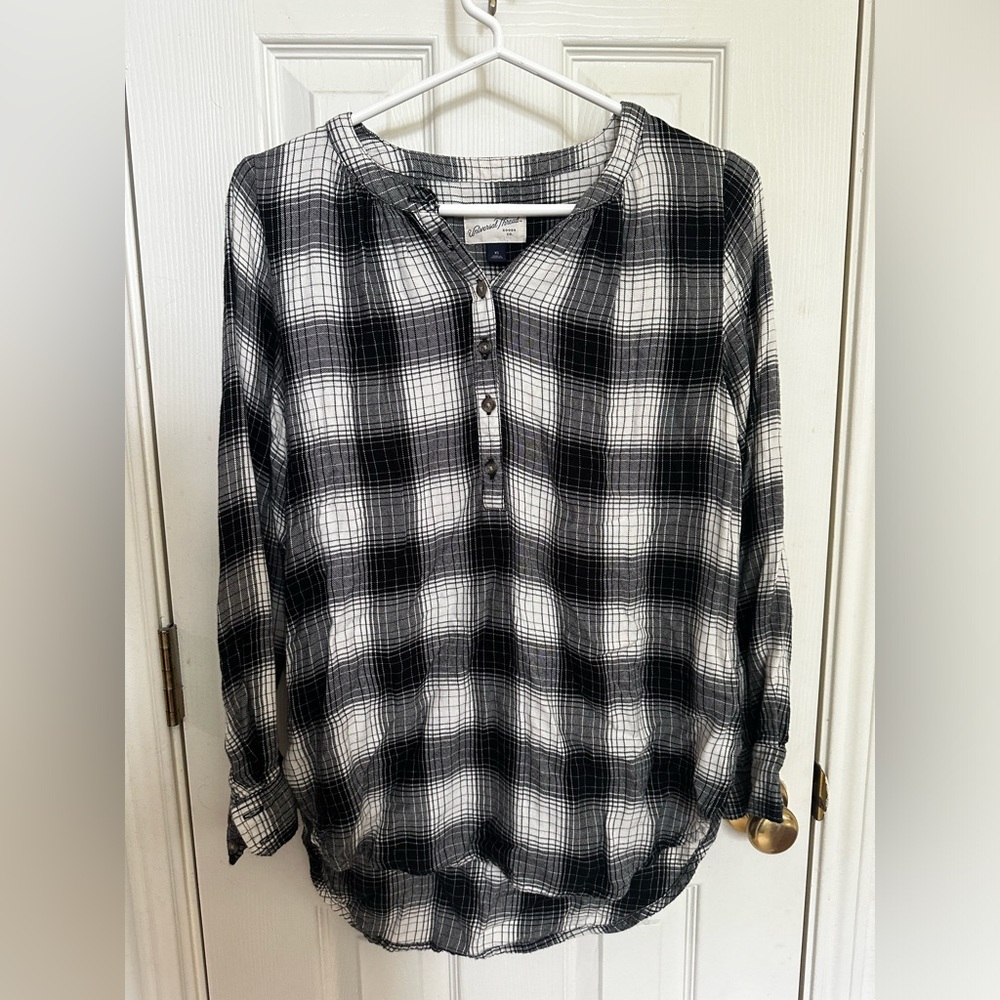 Universal threads tunic top